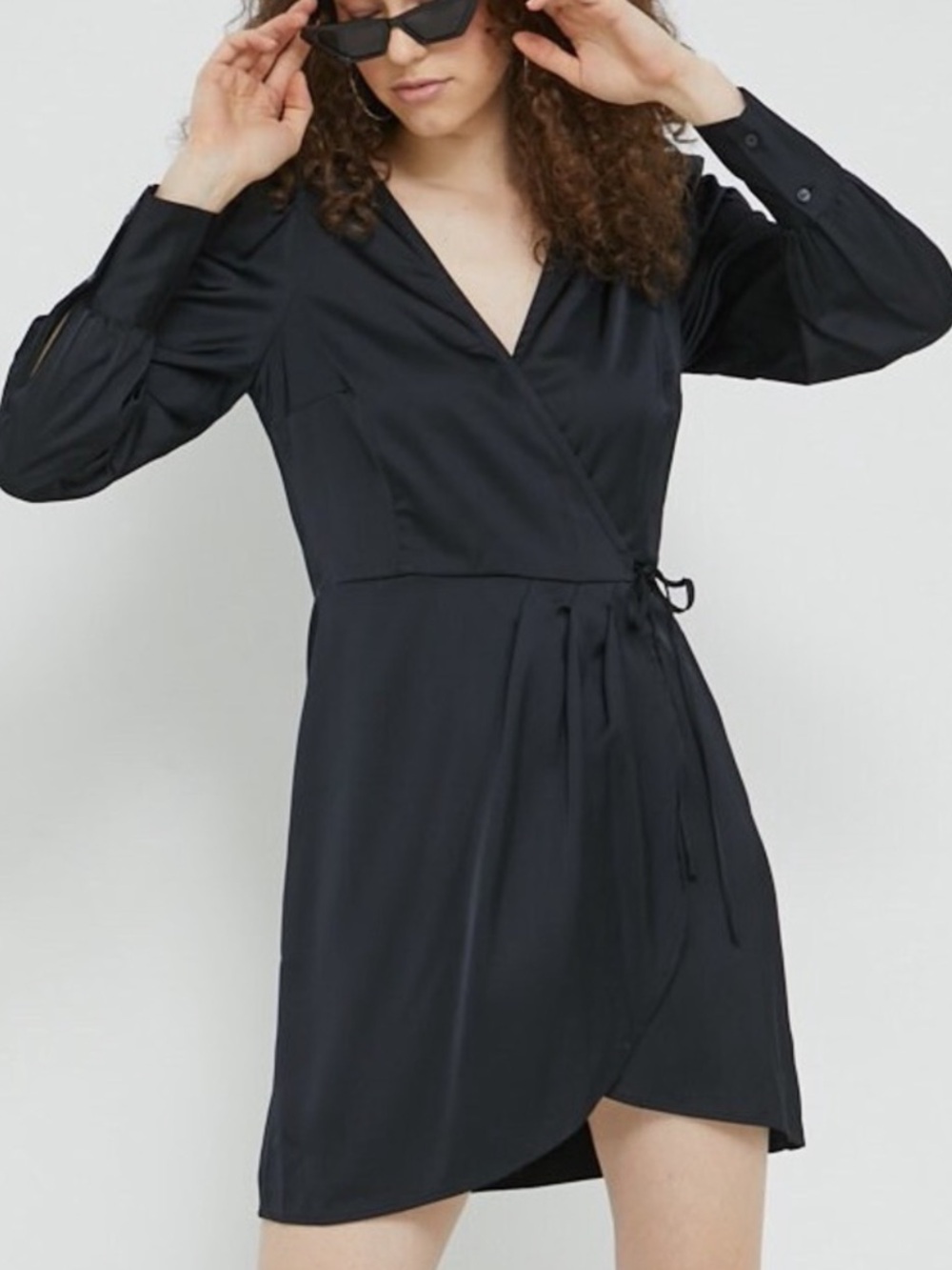 Abercrombie & Fitch Satin Drapey Mini Wrap Dress, Black – Size Large Tall*